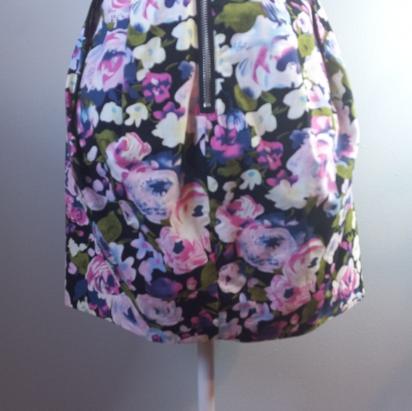 H & M - Picture 5 of 8